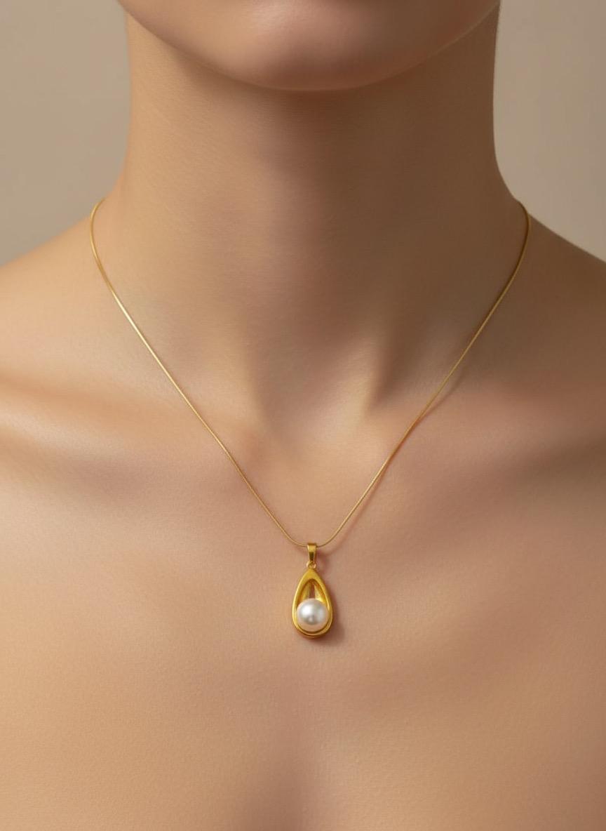 Gold Plated Pearl and Shell Necklace