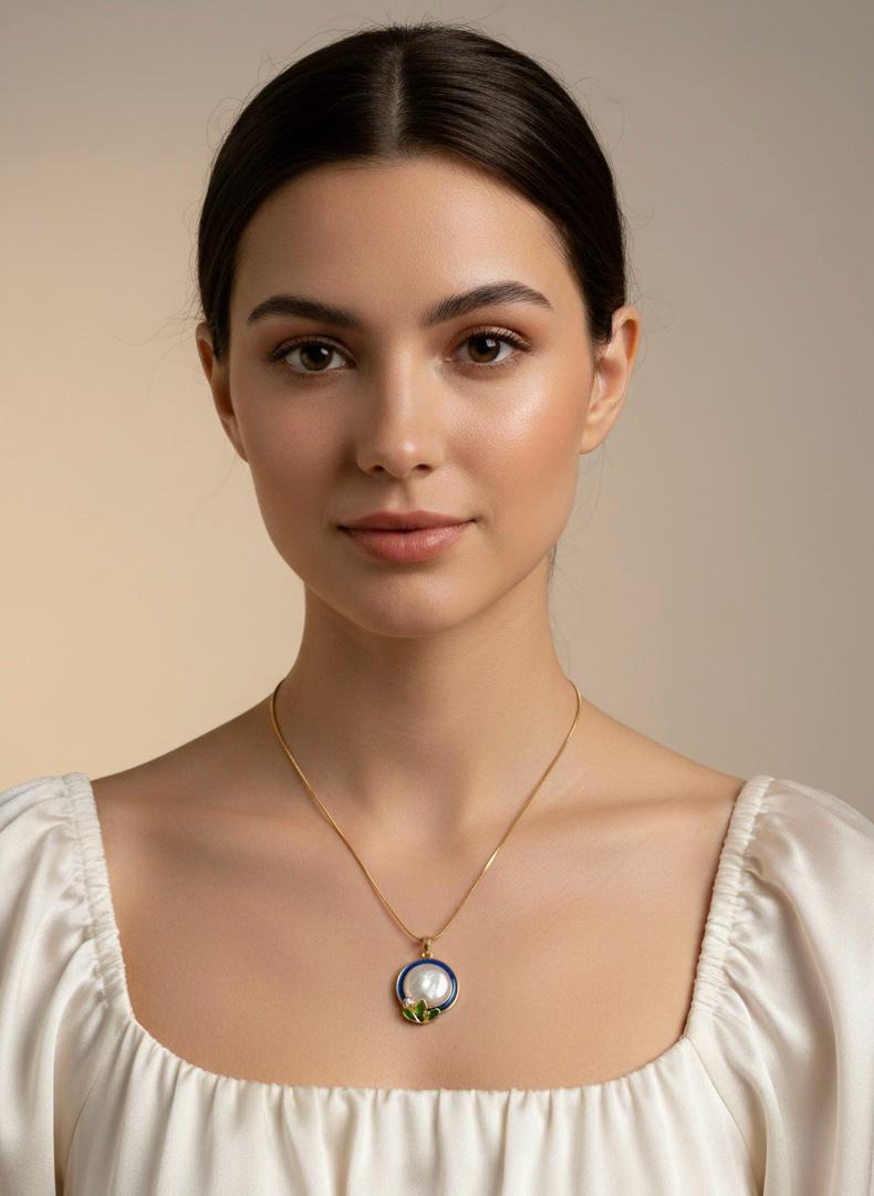 Flower Bloom Pendant Necklace