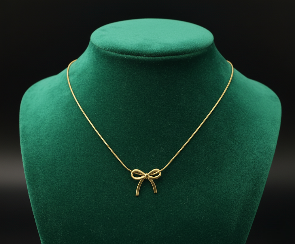 Thick Bow Necklace
