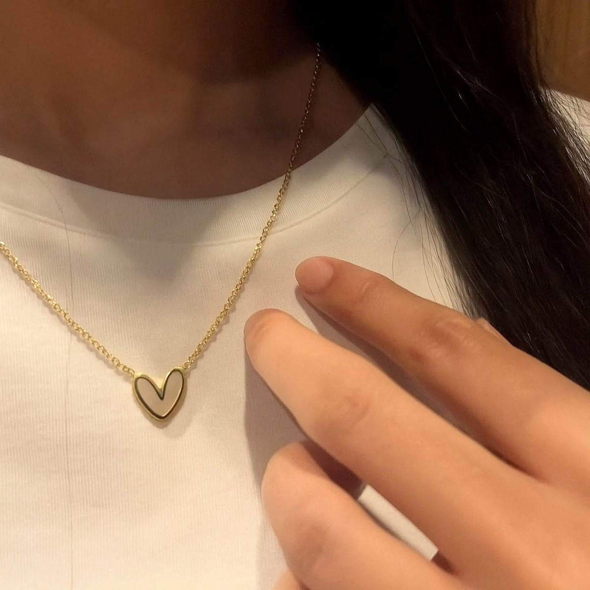 White Heart Acrylic Pendant Necklace