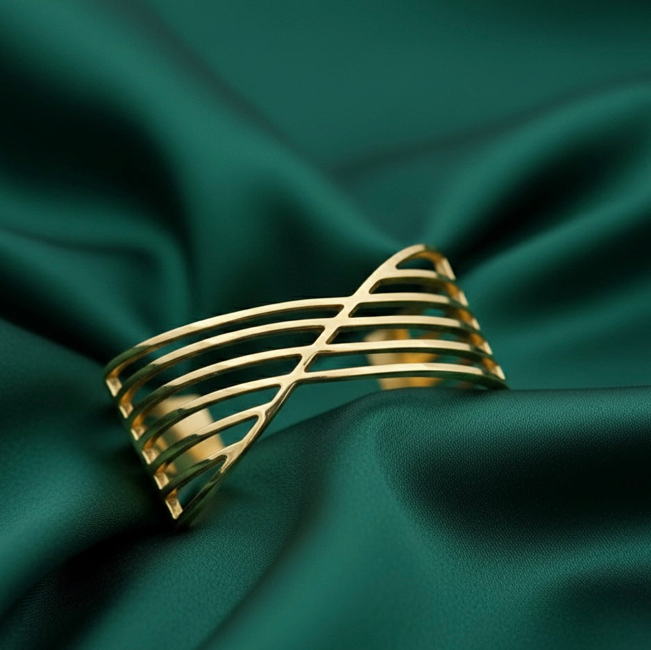 Golden Wired Mesh Bracelet Bangle