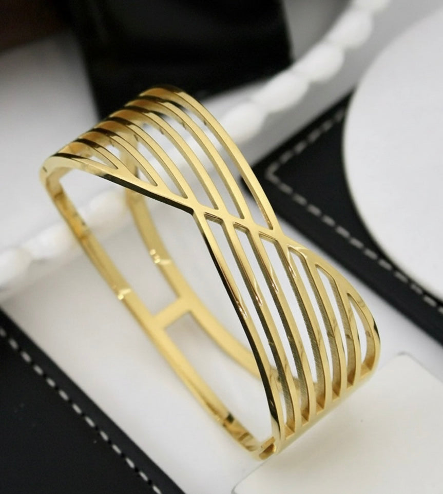 Golden Wired Mesh Bracelet Bangle