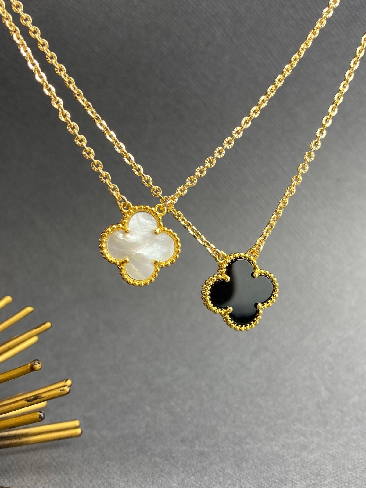 Black and White Reversible Clove Necklace