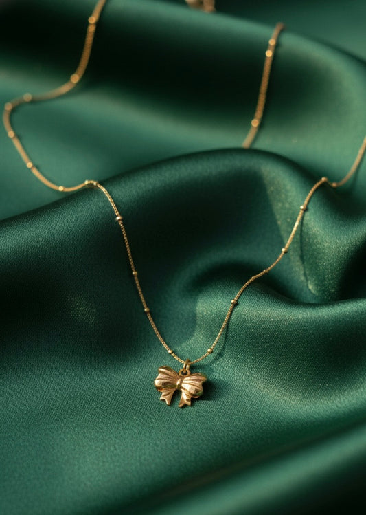 Gold Micky Bow Pendant Necklace