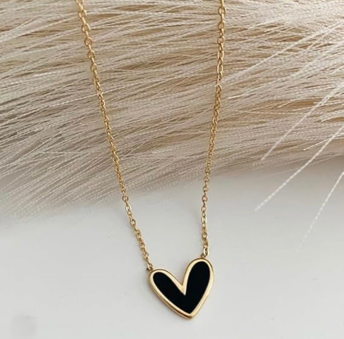 Black Heart Acrylic Pendant Necklace