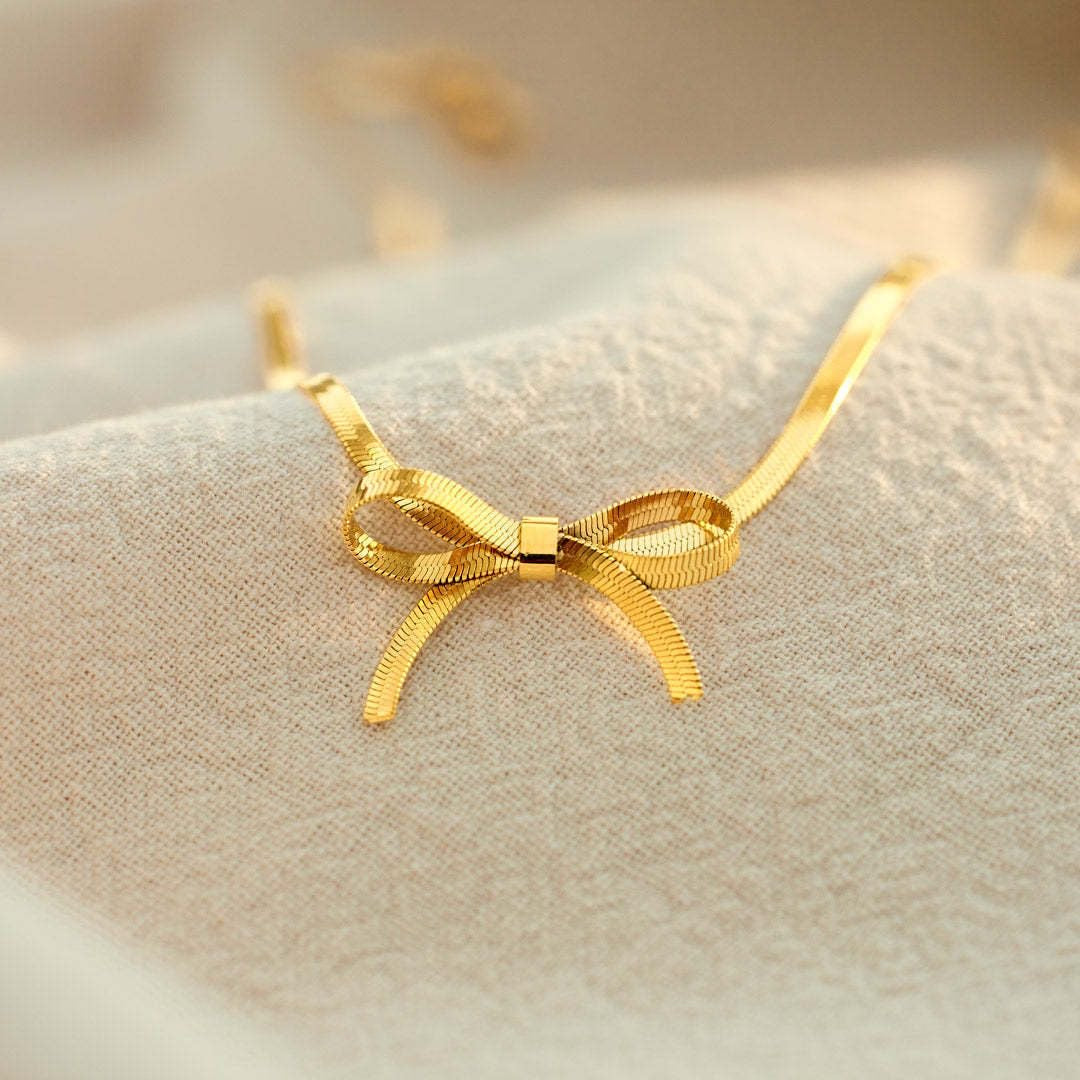 Snake Chain Twisted Bow Necklace