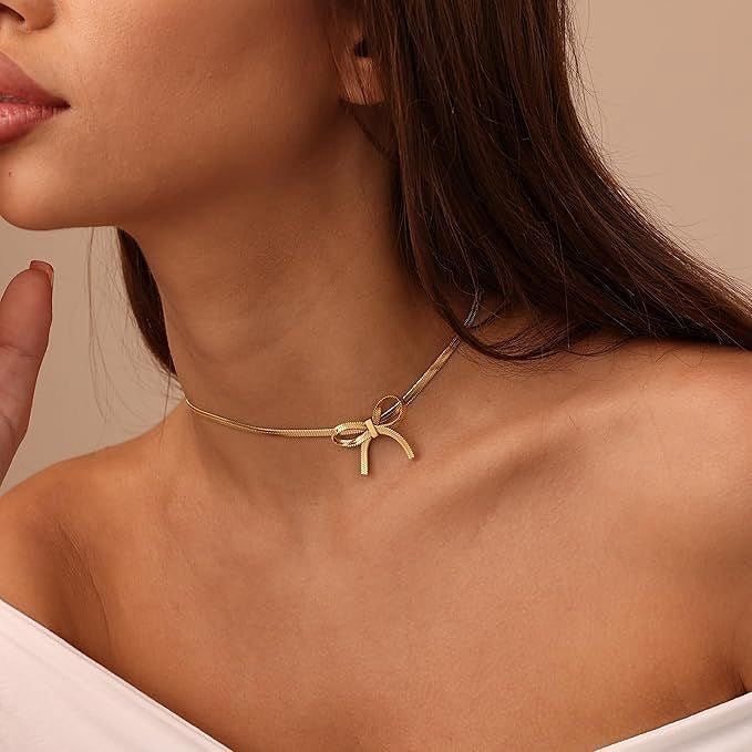 Snake Chain Twisted Bow Necklace