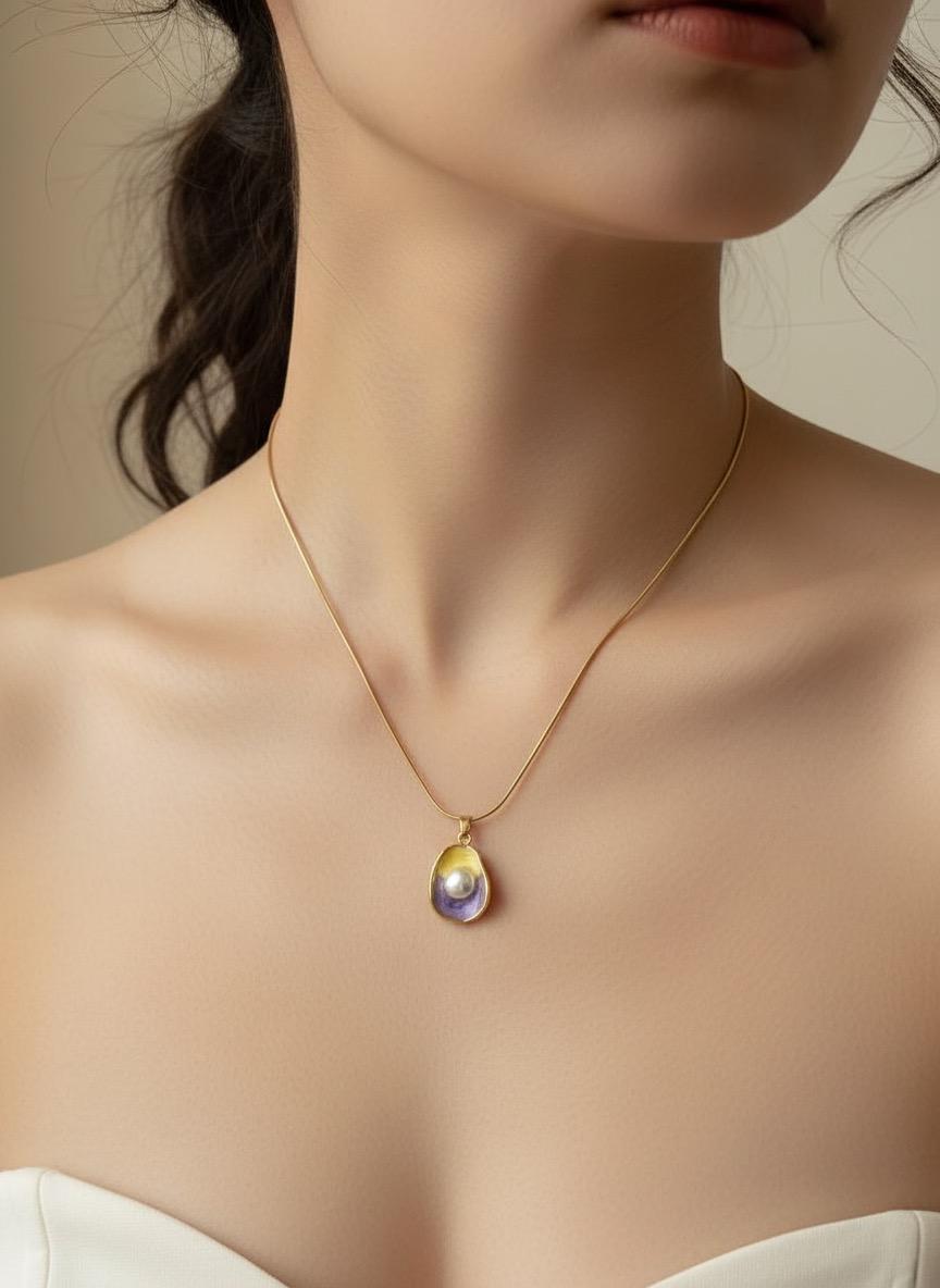 Pearl Shell Enamel Pendent Necklace