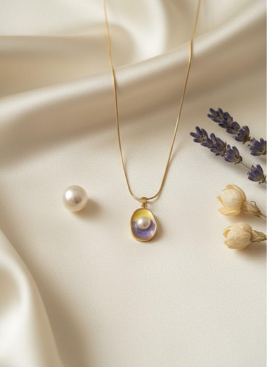 Pearl Shell Enamel Pendent Necklace