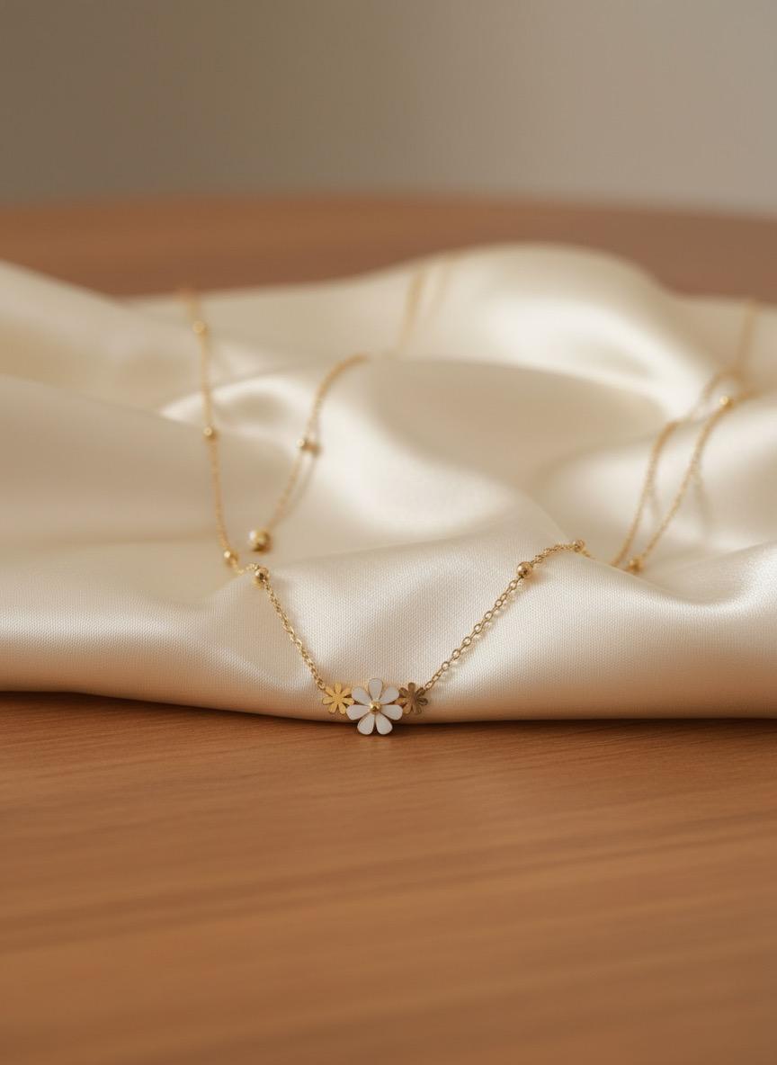 Pretty Daisy Double Layer Necklace