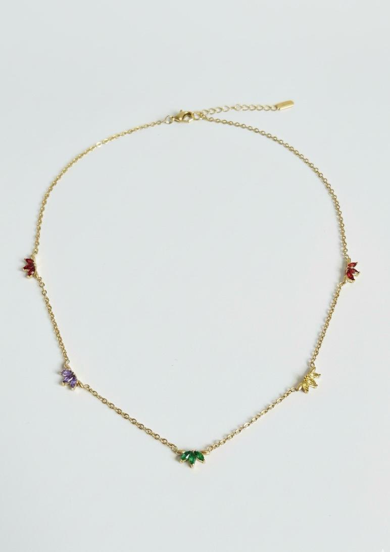 Vintage Carved Floral Beads Necklace