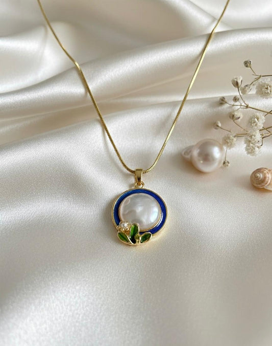 Flower Bloom Pendant Necklace