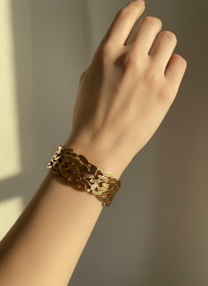 Golden Shiny Scale Bangle Bracelet