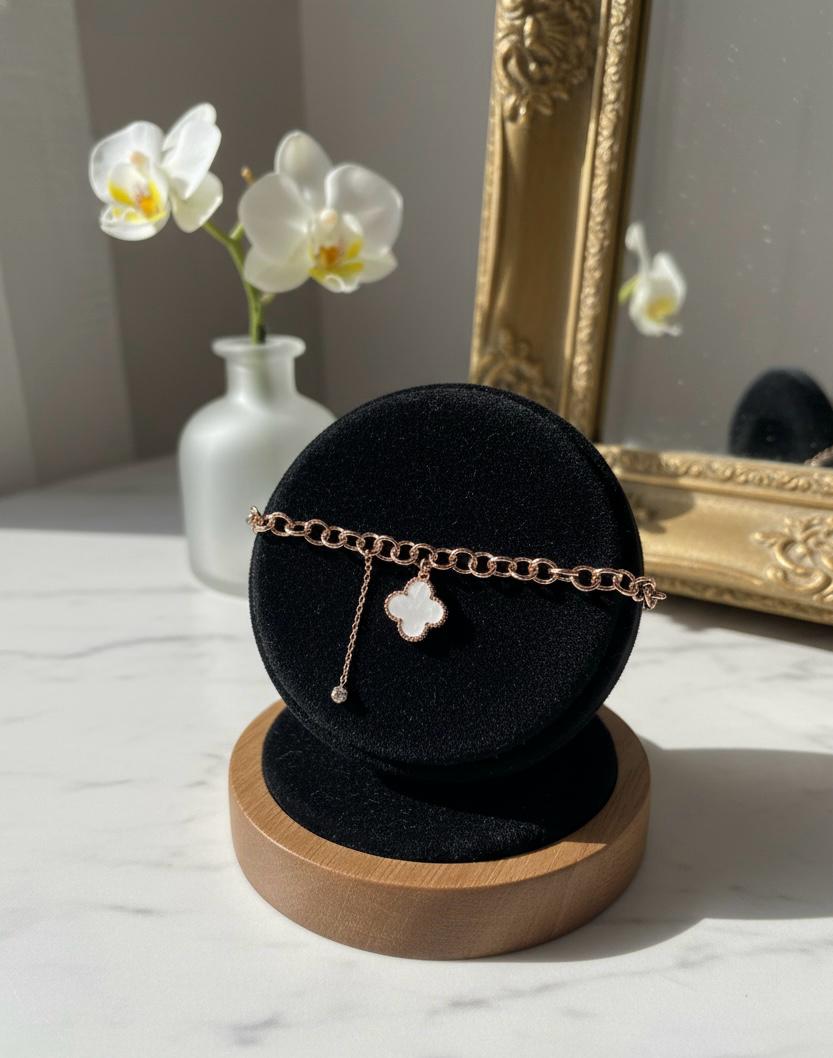 Mono White Clove Charm Bracelet