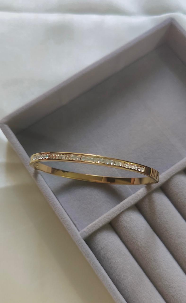 Stone Rush Single Line Bangle Bracelet