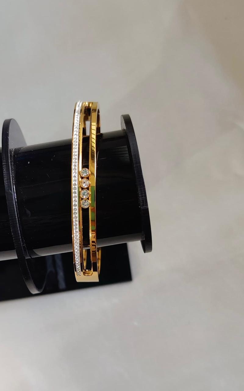 Stone Sandwiched Bangle Bracelet