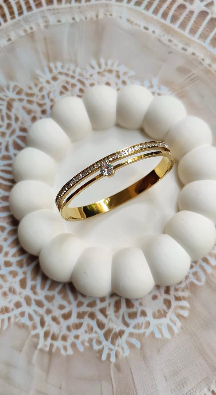 Mono Luxe Stone Line Bangle Bracelet