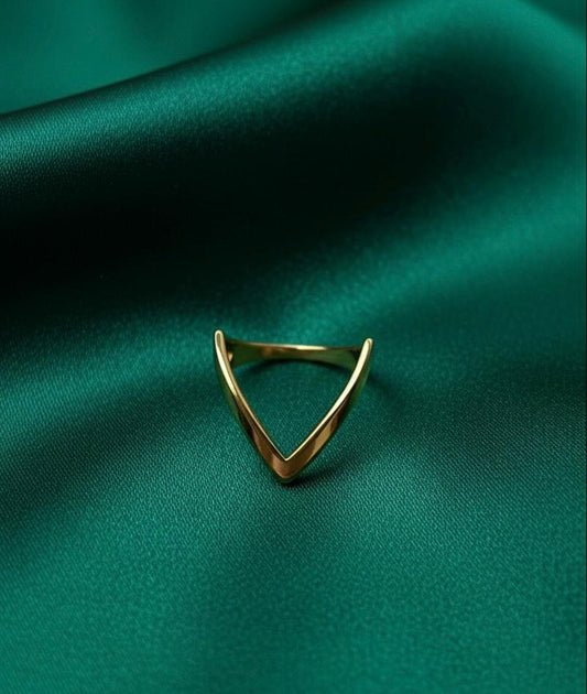 Minimalist plain V shape Ring