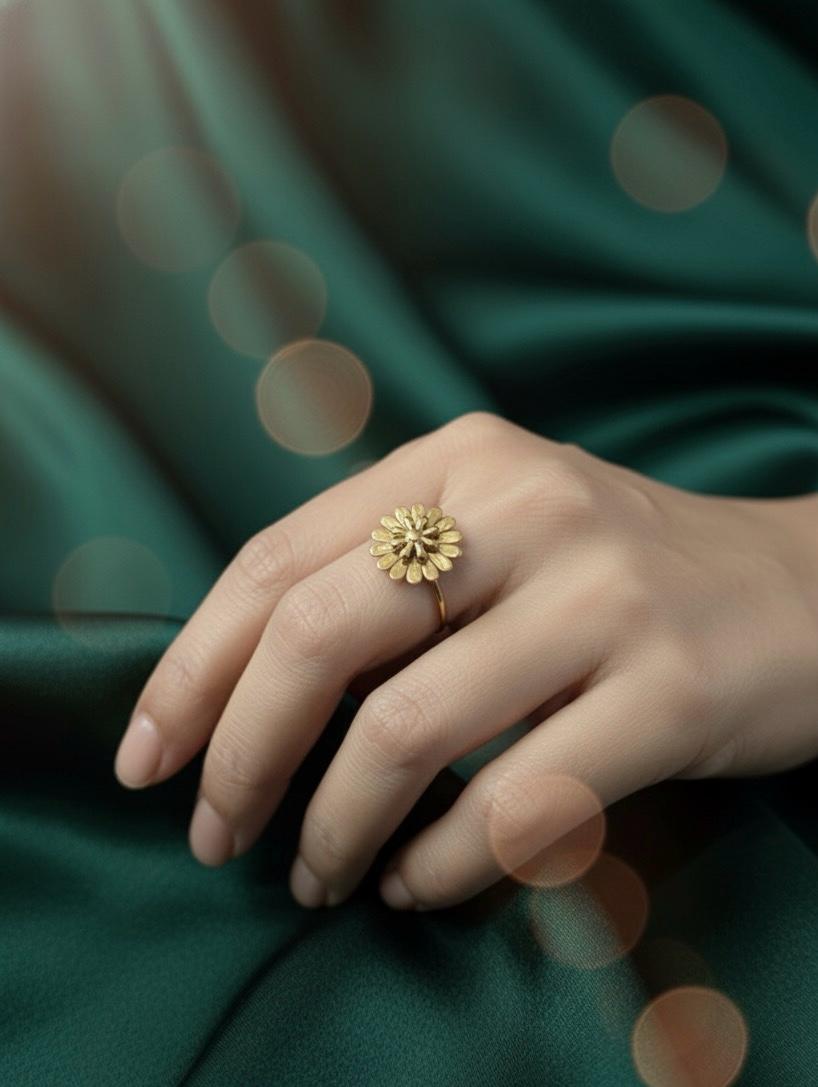 Golden Daisy Adjustable Ring