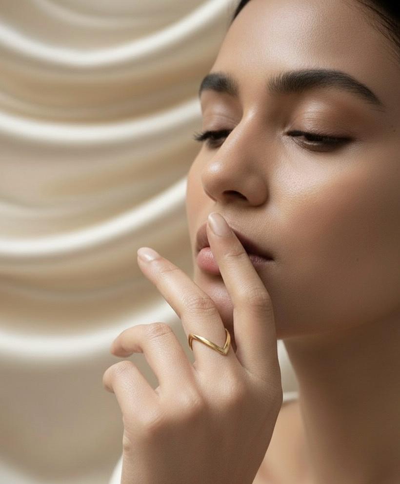 Minimalist plain V shape Ring