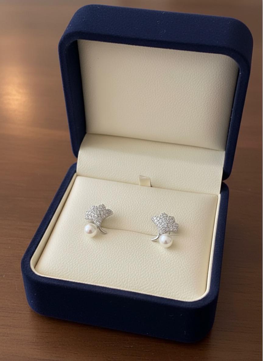 Petal Gleam Earrings